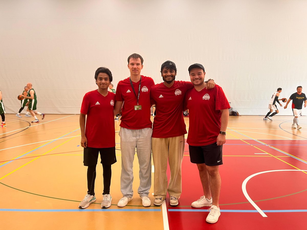 Les étudiants de Les Roches engagés bénévolement lors du 17e Championnat Mondial de Maxibasketball avec Ticino 2025