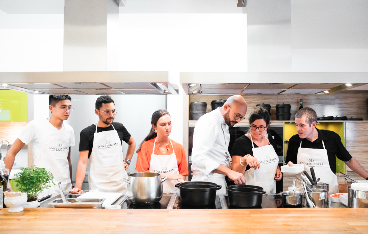 École Ducasse Paris Studio met à l’honneur l’art de vivre à la française avec son format inédit 